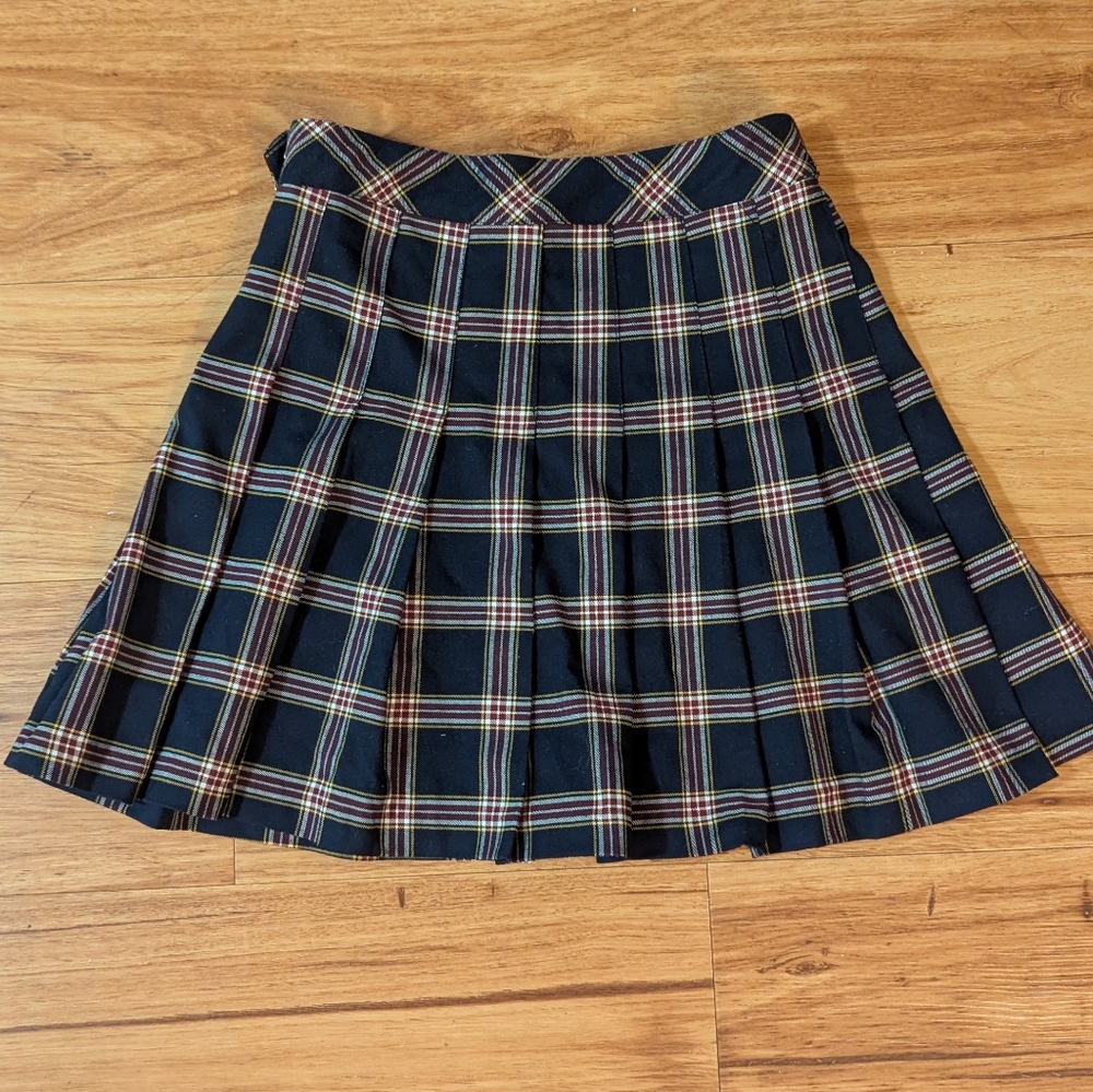 H&M navy plaid circle skirt (size 2)